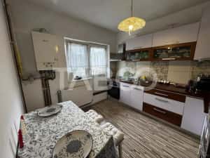 Apartament decomandat 3 camere 70 mpu balcon intabulat Cedonia Sibiu — miniatura 8