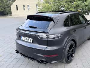 Porsche Cayenne GTS 2022 — miniatura 5