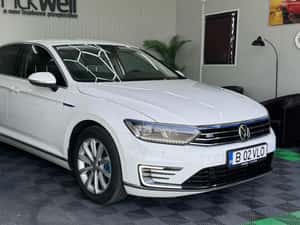Volkswagen Passat Automată 218 HP Hibrid (B/E) — miniatura 3