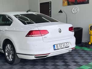 Volkswagen Passat Automată 218 HP Hibrid (B/E) — miniatura 4