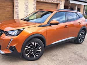 Peugeot 2008 diesel, echipare Allure 1.5 BlueHDI anul 2021 rulat 29800km, cutie viteze manuala, start-stop