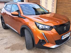 Peugeot 2008 diesel, echipare Allure 1.5 BlueHDI anul 2021 rulat 29800km, cutie viteze manuala, start-stop — miniatura 3