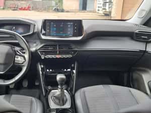 Peugeot 2008 diesel, echipare Allure 1.5 BlueHDI anul 2021 rulat 29800km, cutie viteze manuala, start-stop — miniatura 9