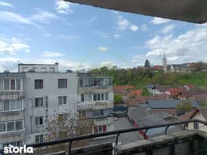 Apartament cu 4 camere de vanzare - Reghin — miniatura 4