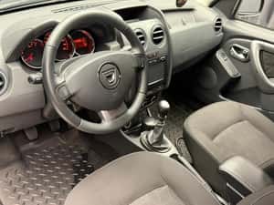 Dacia Duster 2015, 4x4, 214309 km, 8900 EUR — miniatura 7