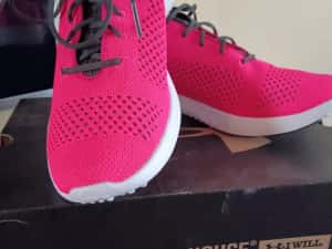 UNDER ARMOUR mărime 38 — miniatura 1