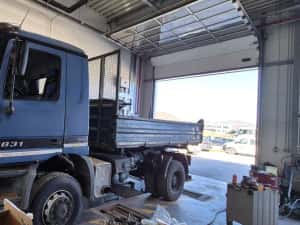 Vand Autobasculanta 4x4 Mercedes Actros — miniatura 1