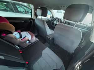 VOLKSWAGEN PASSAT – Acest model din 2012 impresionează prin confort — miniatura 6