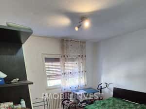 Apartament cu 3 camere | Etaj 1 | Loc de parcare | Cetate | 90.000 € — miniatura 3