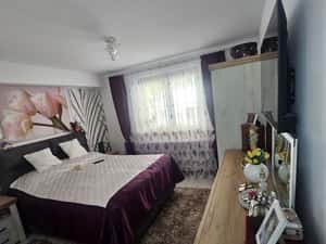 Apartament 3 camere, loggie si terasa, parter, zona Traian - Nord — miniatura 2