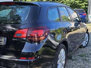Opel Astra 2011, 140.000 km, Diesel, Manuala — miniatura 3