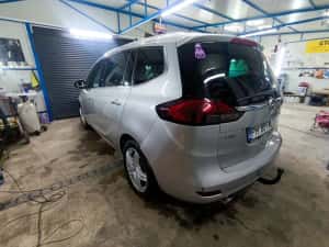 Opel Zafira Tourer 2.0 CDTI  Automat 7 Locuri — miniatura 3