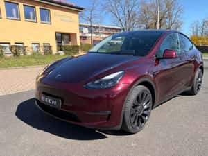 Tesla Model Y SUV 40.696 EUR