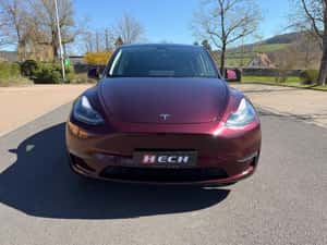 Tesla Model Y SUV 40.696 EUR — miniatura 2
