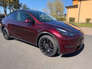 Tesla Model Y SUV 40.696 EUR — miniatura 4