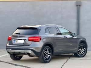 MERCEDES-BENZ GLA 200d 4MATIC AMG • 2019 • 150 CP • EURO 6 — miniatura 5