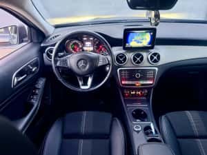 MERCEDES-BENZ GLA 200d 4MATIC AMG • 2019 • 150 CP • EURO 6 — miniatura 9