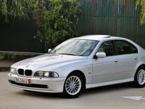 BMW Seria 5 / E39 / 525i / Limousine / Inmatriculat — miniatura 3
