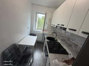 Apartament cu 2 camere de închiriat în zona Centrul Universitar Nord