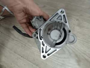 Electromotor nissan navara d23, renault master 2.3 a4709060300, 233002654r — miniatura 2