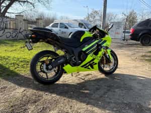 Kawasaki ZX6R an 2006 — miniatura 10