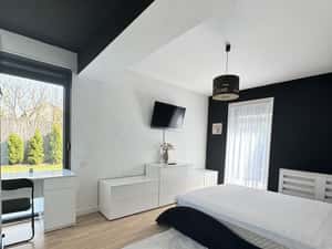 Apartament 3 camere, grădină 100 mp, parcare subterană, zona Tractorul