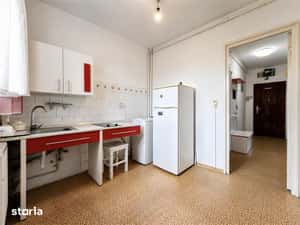 Apartament 3 camere luminos, orientare sud, boxă– Bd. Griviței, Brașov — miniatura 5