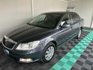 Skoda Octavia 2009, 221.000 km, Automat, Benzină