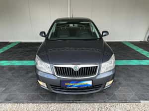 Skoda Octavia 2009, 221.000 km, Automat, Benzină — miniatura 3