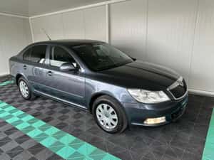Skoda Octavia 2009, 221.000 km, Automat, Benzină — miniatura 4