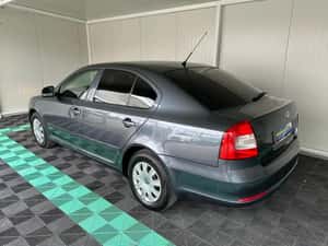 Skoda Octavia 2009, 221.000 km, Automat, Benzină — miniatura 5