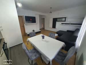 Apartament 3 camere, 2 bai, loc de parcare, Lipovei
