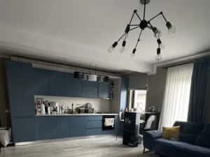 Apartament cu 2 camere mobilat si utilat la doar 2 minute de hotel IQ terasa de 10 mp — miniatura 2