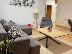Apartament cu doua camere de inchiriat in zona Unirii