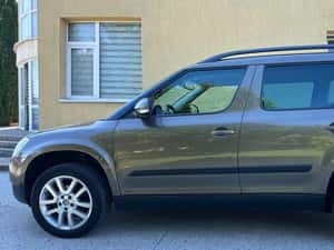 SKODA YETI 2.0 TDI EDITION — miniatura 4