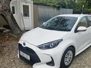 Toyota Yaris 1.5 VVT-i HSD Active Automată 116 HP Hibrid (B/E)