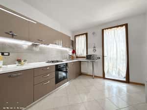 Apartament 2 Camere, Intrare Nojorid, 2 Locuri Parcare & Depozitare