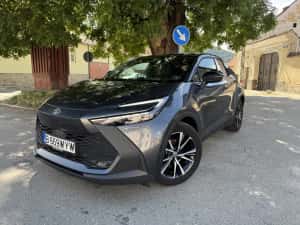 Toyota C-HR hybrid preluare leasing