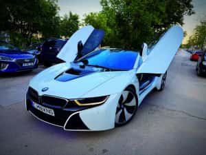 BMW i8 Coupe Plug-in Hybrid Deosebit — miniatura 2