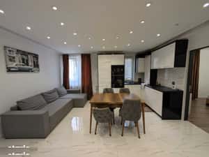Apartament de 3 camere, semidecomandat, zona Razoare — miniatura 3