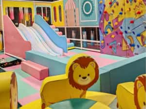 loc de joaca modular labirint piscina bile — miniatura 7