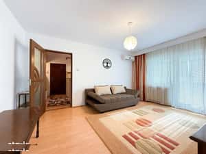2 camere semidecomandat parcare Zona Piata Marasti — miniatura 3