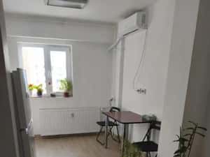 Pta Muncii / Cal Calarasi / 3 min Metrou / dec / bl 1995 /