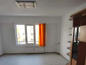 Pta Muncii / Cal Calarasi / 3 min Metrou / dec / bl 1995 / — miniatura 5