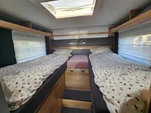 Vând Autorulotă Premium, Semiintegrată, Dethleffs Just Camp T 6812 EB — miniatura 5