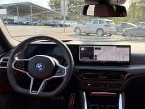 BMW i4 Automată 401 HP Electric — miniatura 4
