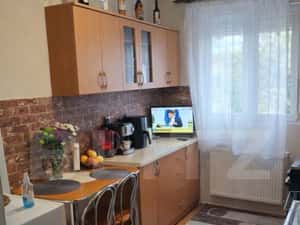 Apartament 2 camere, etaj 1, complet renovat si mobilat – gata de mu — miniatura 4