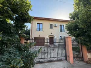 Inchiriez Vila Comuna Berceni