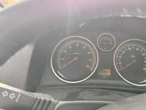 Opel Astra H 1.6 benzina — miniatura 3