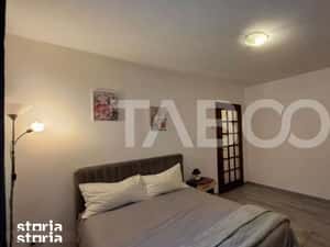 Apartament 3 camere de vanzare semidecomandat 45 mp zona Vasile Aaron